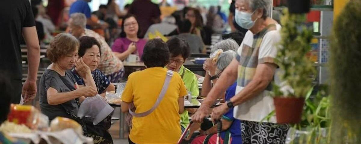 新加坡新聞報道，9月超過240萬新加坡人將獲得200至400美元的生活費