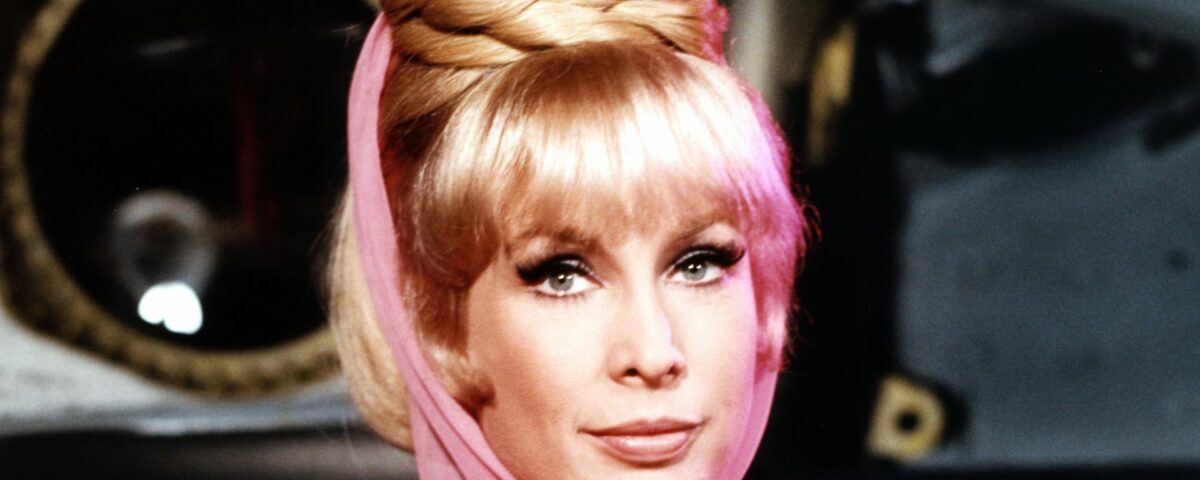 《我外出珍妮》中的芭芭拉伊登（Barbara Eden）在93歲生日時享受自我照顧的一天