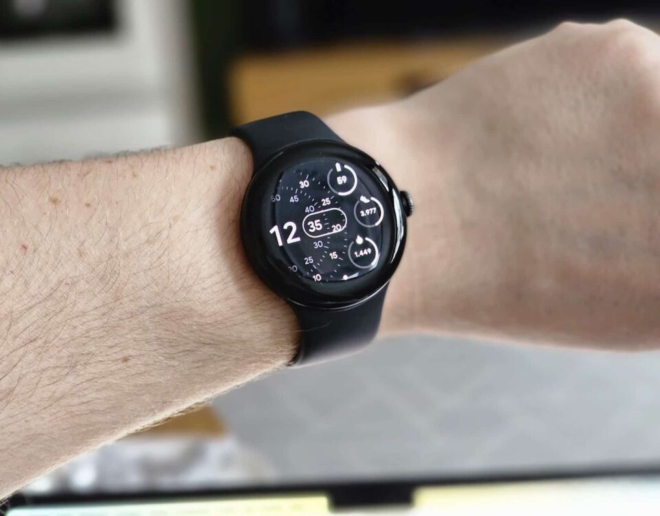 Google Wetter-Kachel for Wear OS-Uhren aufgemöbelt