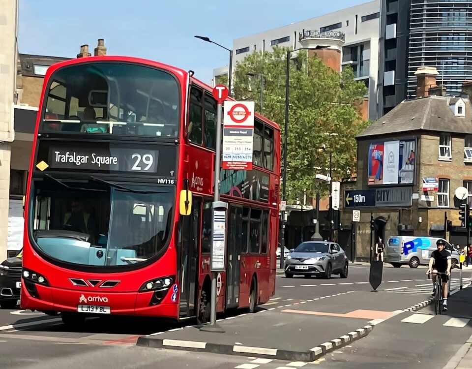 英國逮捕與倫敦交通局網路攻擊有關的青少年