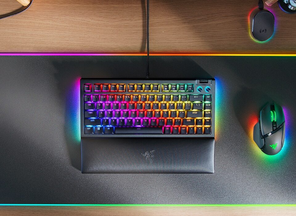 Razer推出全新BlackWidow V4 Pro無線鍵盤