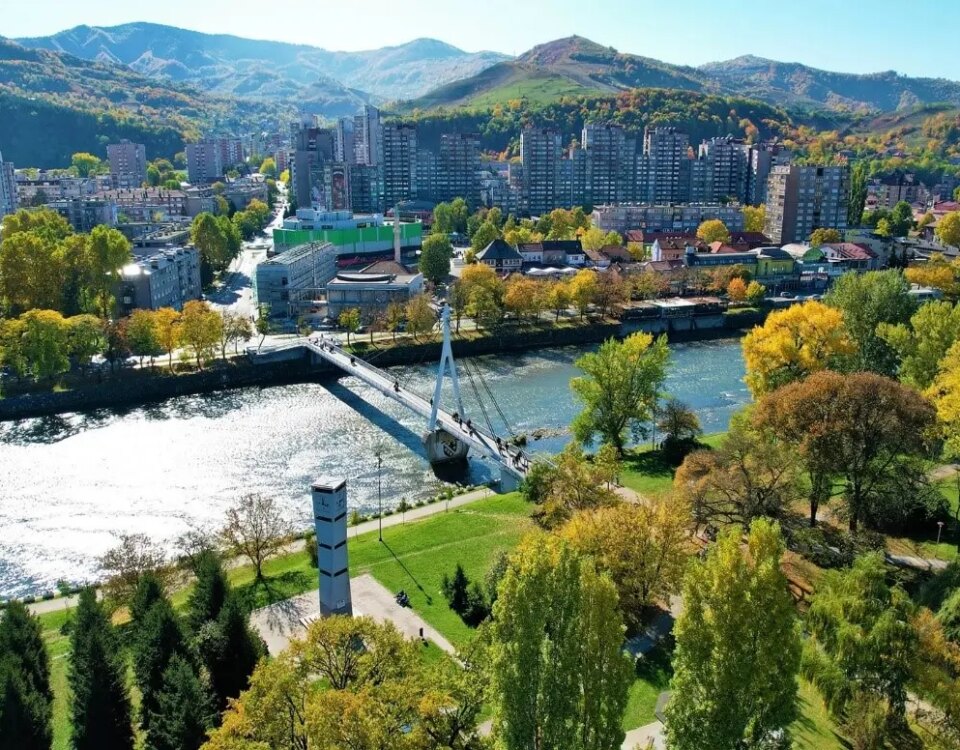 ZENICA: Lokalni moćnici zarađuju nauštrb devastacije grada, a građani se mrznu