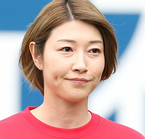 獵野舞子さんミニのゴルufウエア姿勢揭露「ドライバーより腳長い」「足のサイズより腳長い」「足のサイ