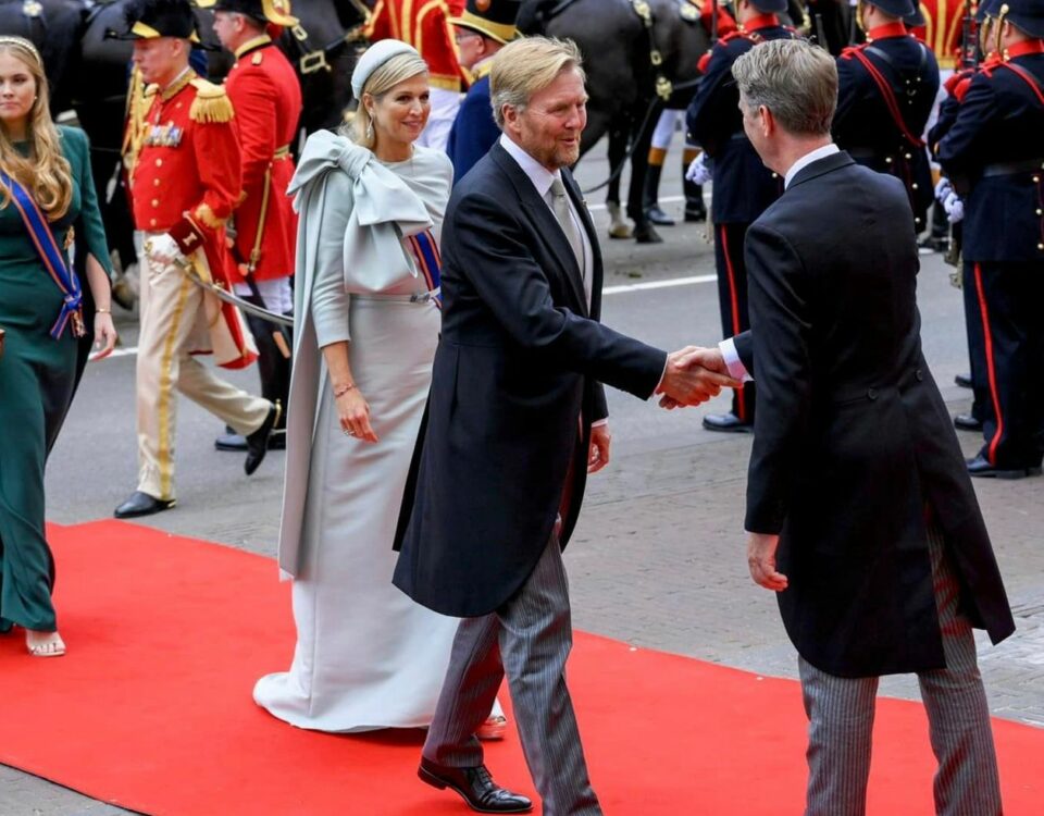 Amalia de Holanda acapara todas las miradas en el Prinsjesdag con un beautifulvestido verde que Definesu silueta