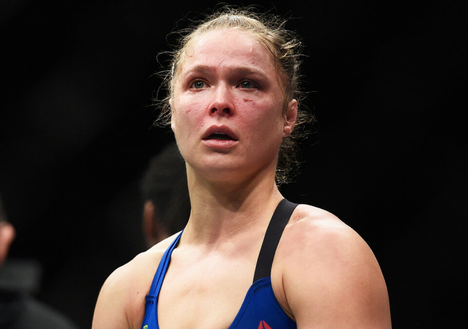 隆達·魯西（Ronda Rousey）在發布爭議影片11年後向桑迪胡克受害者道歉