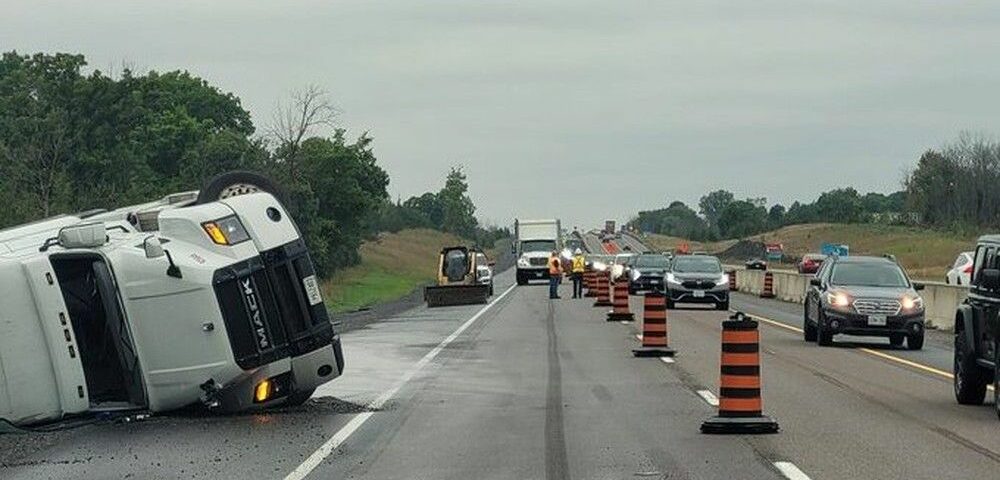 OPP 對 18 名在駕駛時發生車禍的司機開出罰單