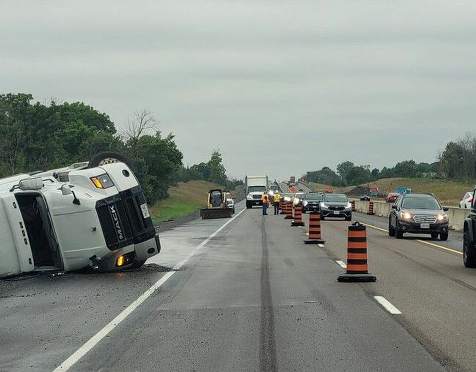 OPP 對 18 名在駕駛時發生車禍的司機開出罰單