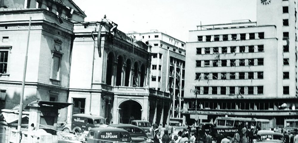 「Fulgerul răzbunării germane」-a întâmplat după 1944 年 8 月 23 日